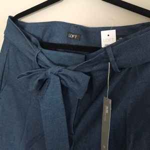 Loft Julie fit (curvy) tie waist slim pants.